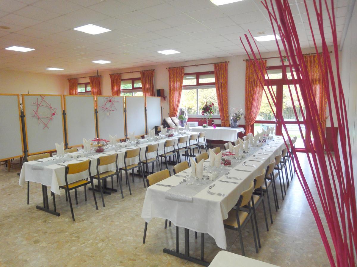 Hotel Restaurant La Grenouillere Vitré Exterior photo